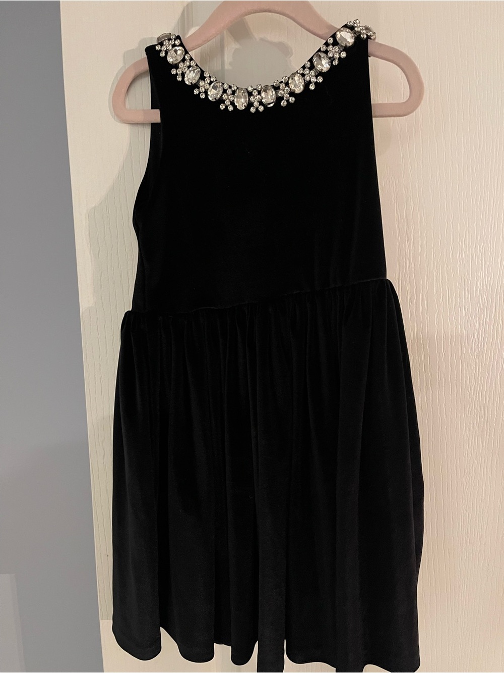 Girls' Black Jewel-Neck Velvet Dress from chasing fireflies size 5